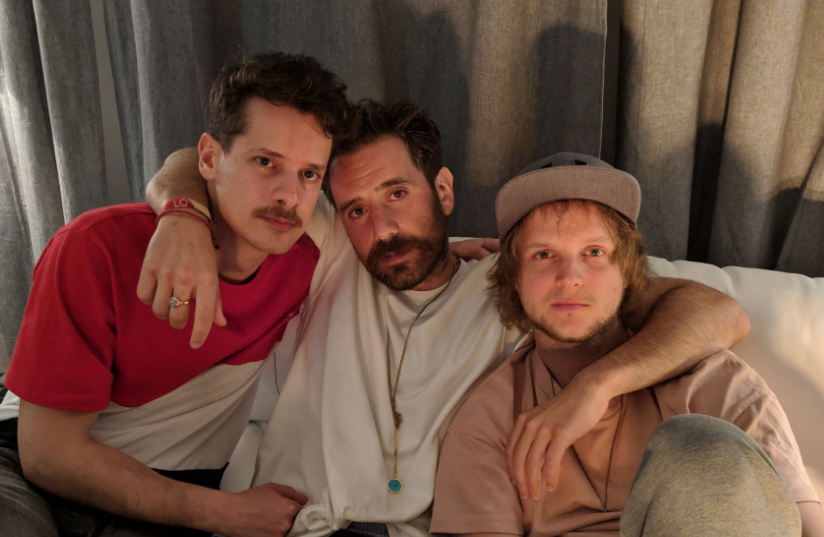 Thegiornalisti Fuori Il Nuovo Singolo Maradona Y Pele Radio 105