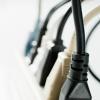 5 - Staccate la spina dei vostri device e aggeggi elettronici quando non li usate