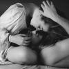 Coccolarsi sul letto