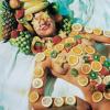 La frutta va mangiata lontano dai pasti?