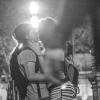 Un bacio fra giovani ragazze
