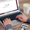 7. Beccati a guardare un porno