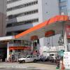 1. Pompe di benzina appese