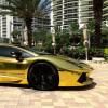 1. Una Lamborghini d’oro