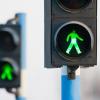 7. Attendere il verde a piedi 