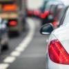 4. Guidare incollati all'auto davanti a noi