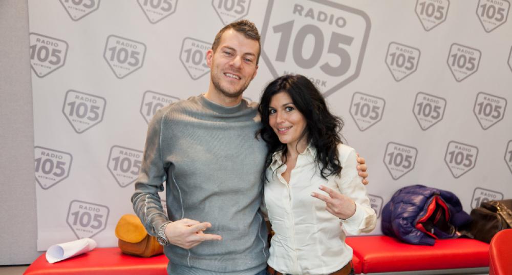 Giusy Ferreri arriva nella casa, un'ora di chiacchiera con Max Brigante