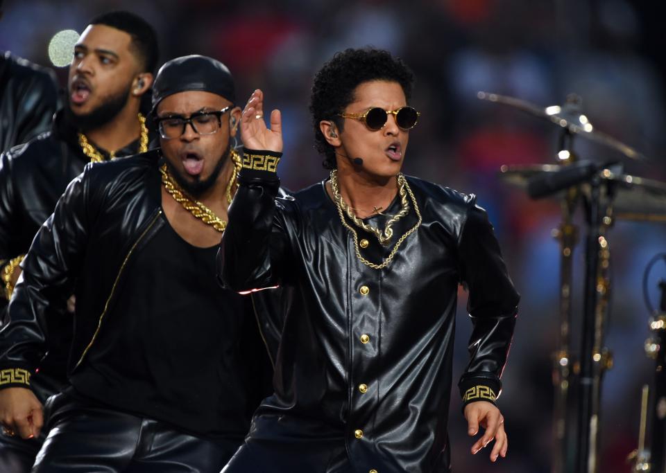 Bruno Mars e Mark Ronson accusati di plagio per "Uptown Funk"