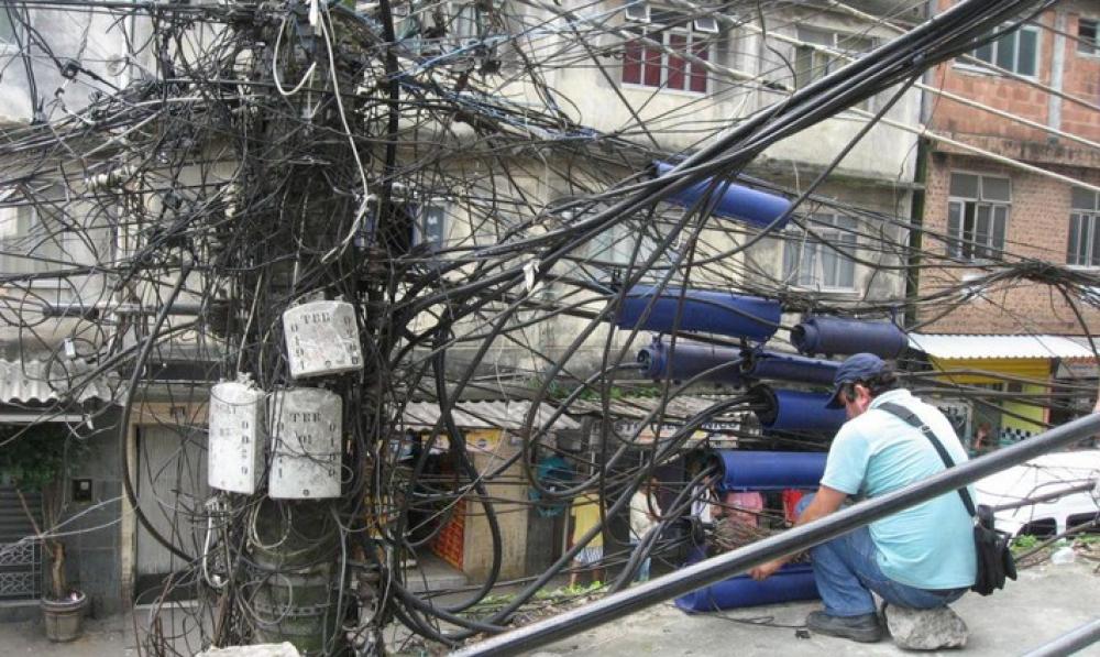 2. Tecnico di una linea elettrica
