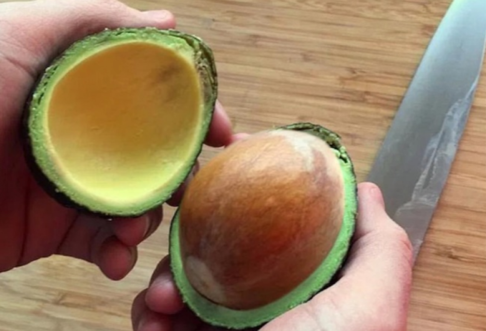 Mai fidarsi dell'avocado