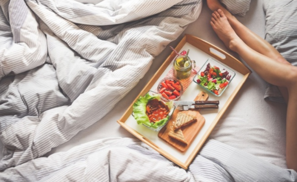 Andare a letto subito dopo cena