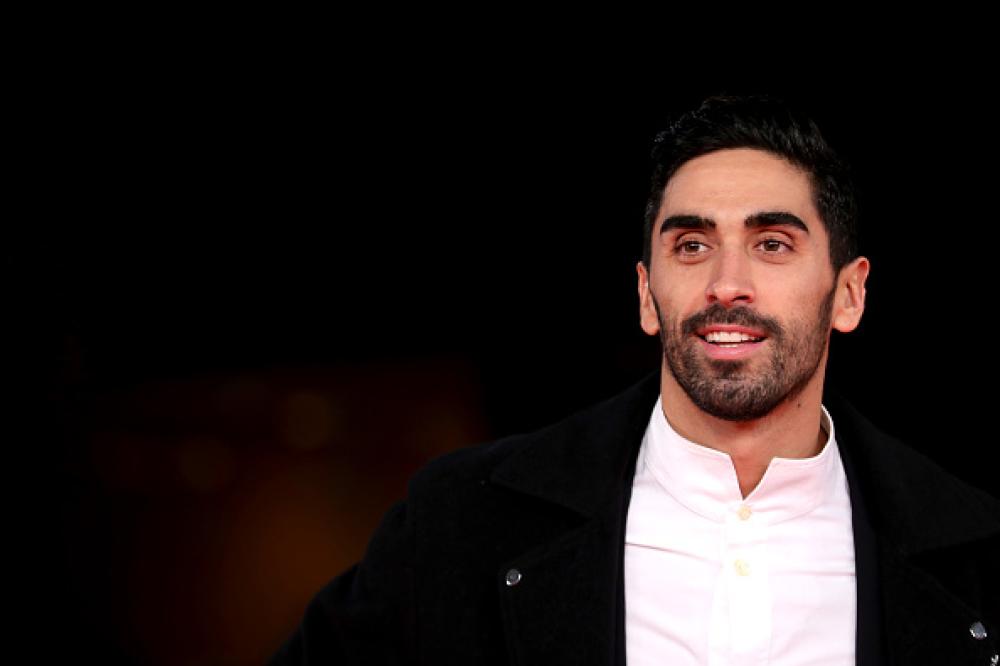 Non solo sport: che bello Filippo Magnini in abiti eleganti
