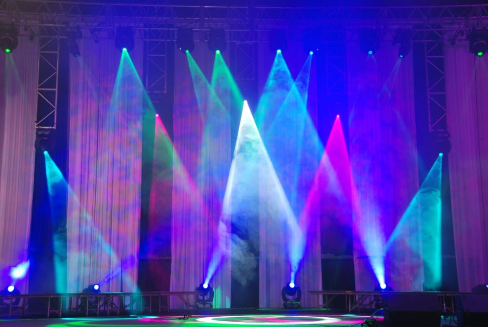 8. LIGHTING DESIGNER