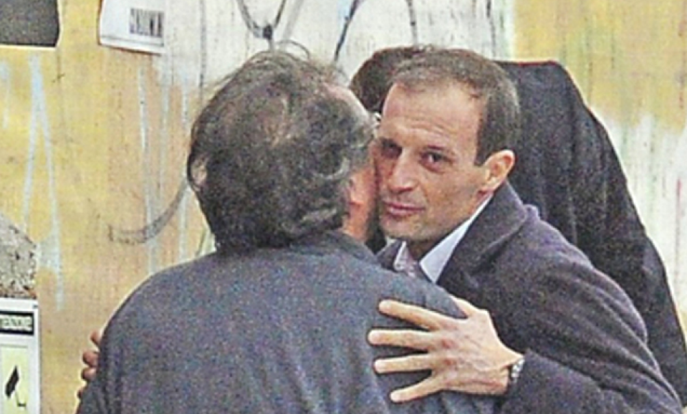 "Mi presenti i tuoi?"