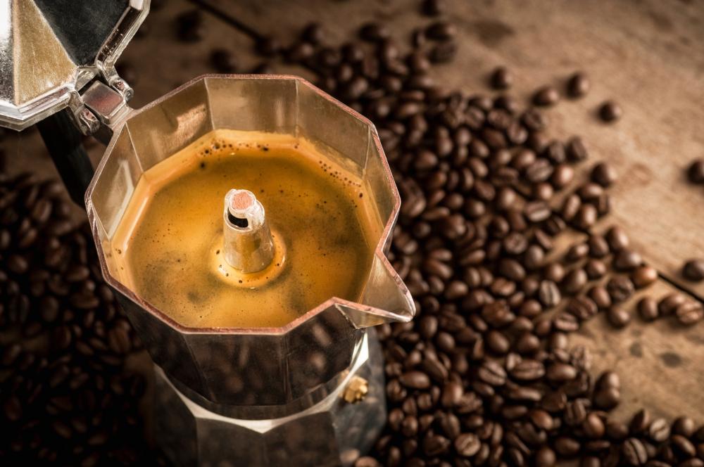 Il caffè è il grande amore di molti. L’unica bevanda “miracolosa” in grado di svegliarci e di farci affrontare la giornata con energia