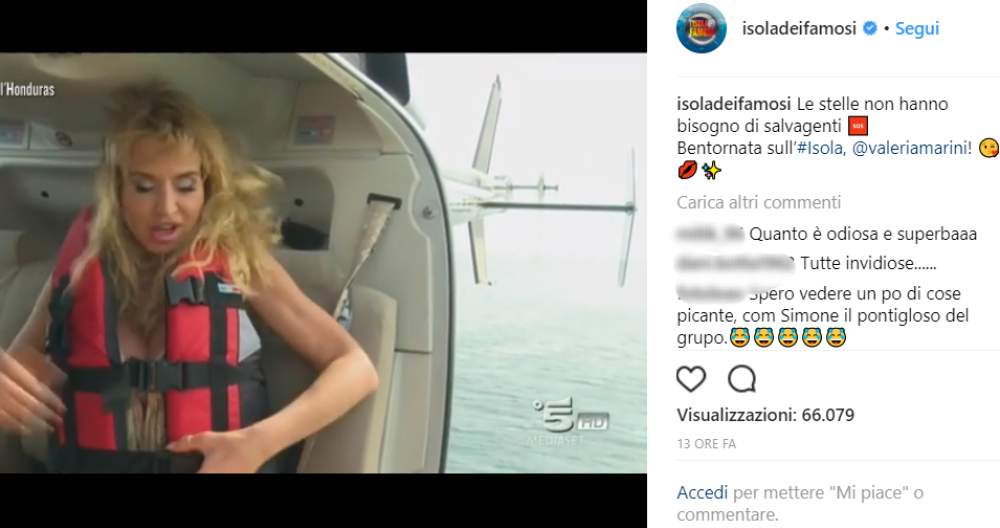 Il momento più atteso è stato lo sbarco sull’Isola di Valeria Marini