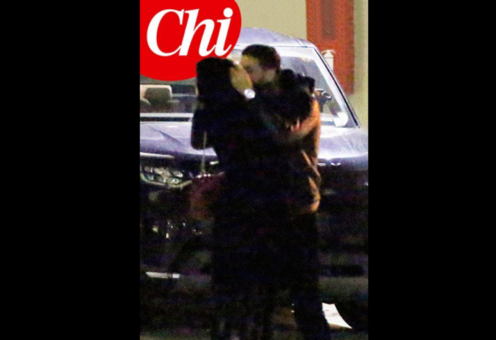 Il settimanale Chi ha paparazzato Filippo Magnini e Giorgia Palmas mentre si baciano appassionatamente