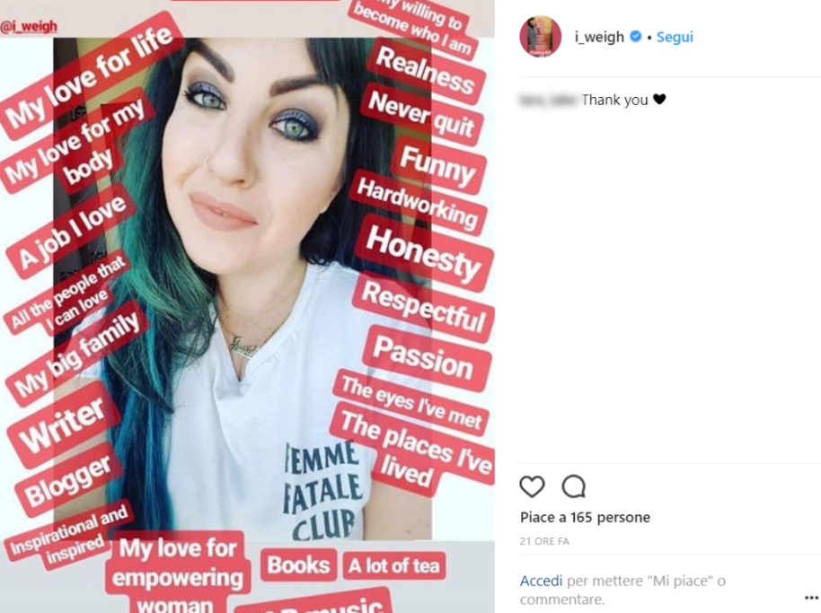La pagina Instagram è piena di foto di donne che hanno voluto condividere il loro selfie 