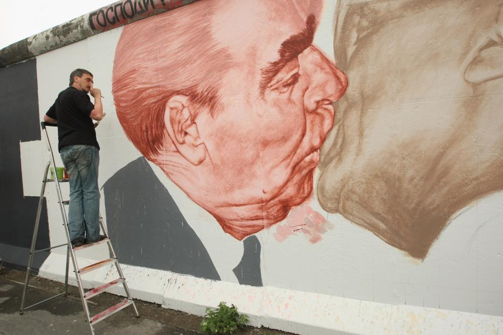 Altro bacio passato alla storia