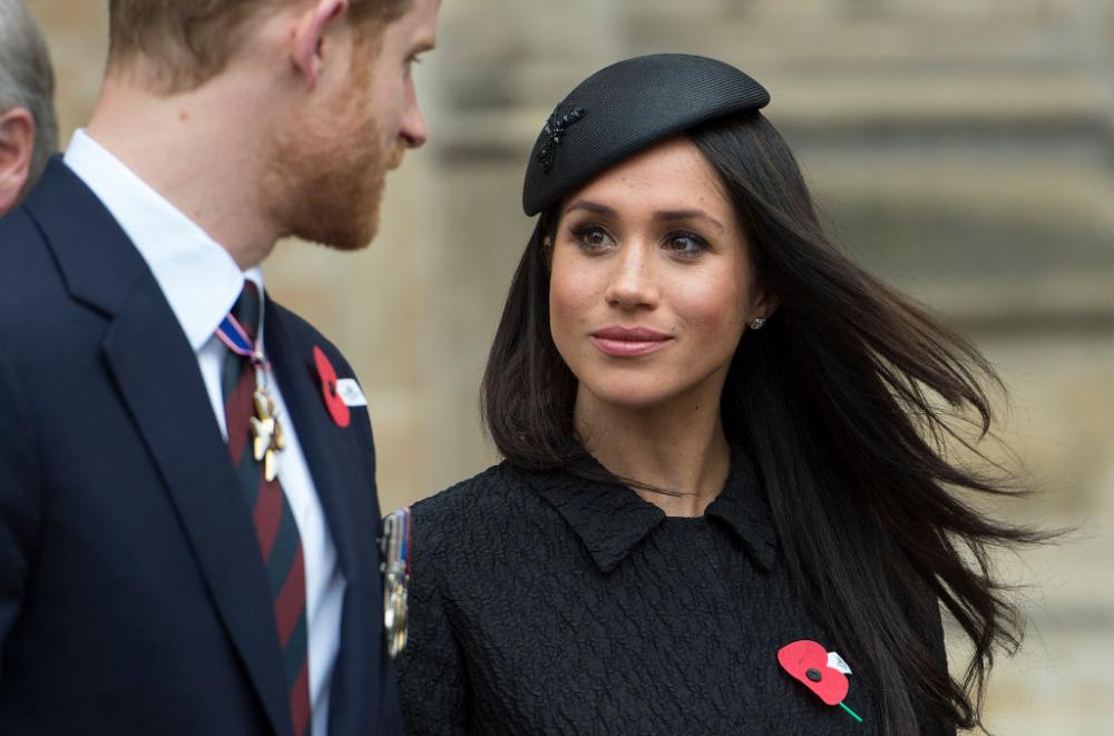 Secondo il Daily Mail la futura sposa del principe Harry indosserà un abito a dir poco sontuoso