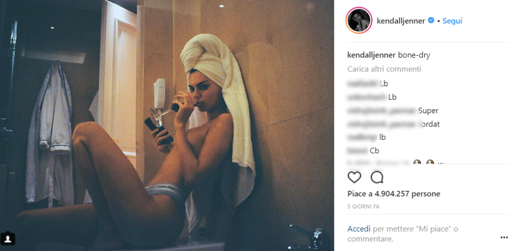 Kendall Jenner è bellissima. Fisico da modella, gambe lunghe e curve al punto giusto