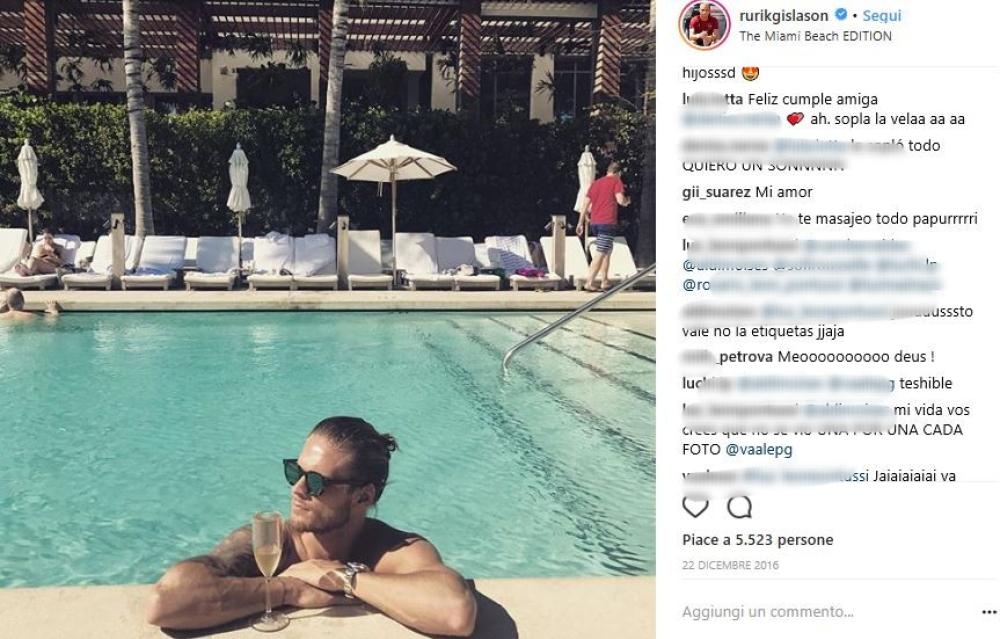 Il bellissimo 'vichingo' ha raggiunto quasi mezzo milione di follower