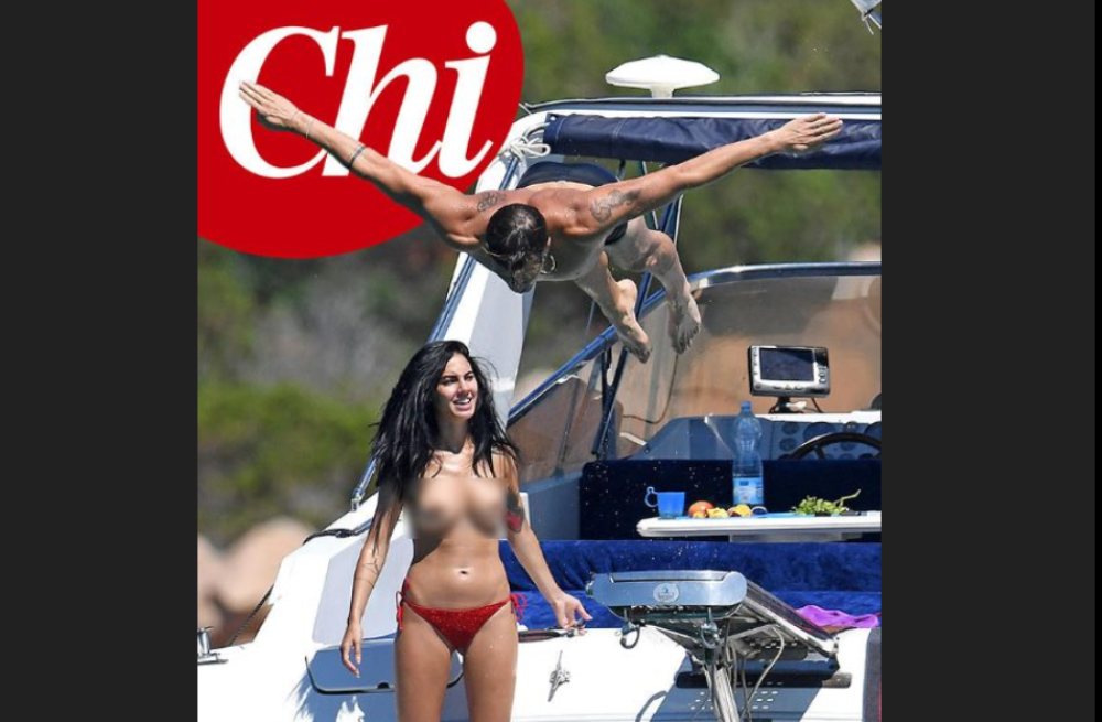 Nelle foto di “Chi” Giulia mostra poi un provocante topless