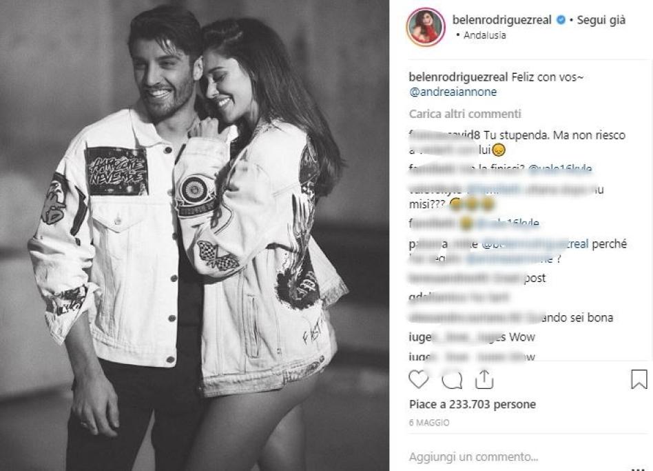 Tanti scatti li ritraggono felici e sorridenti sui social