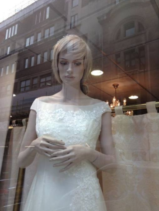 Questa sposa non sembra molto felice:
