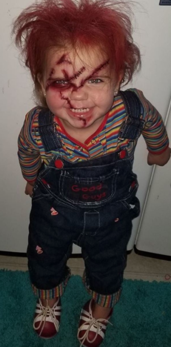 Decisamente più inquietante è invece il costume di questo bimbo, 