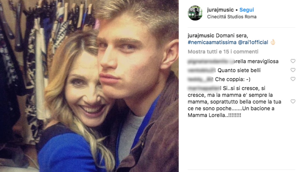 Eccolo Giorgio in compagnia della mamma Lorella Cuccarini