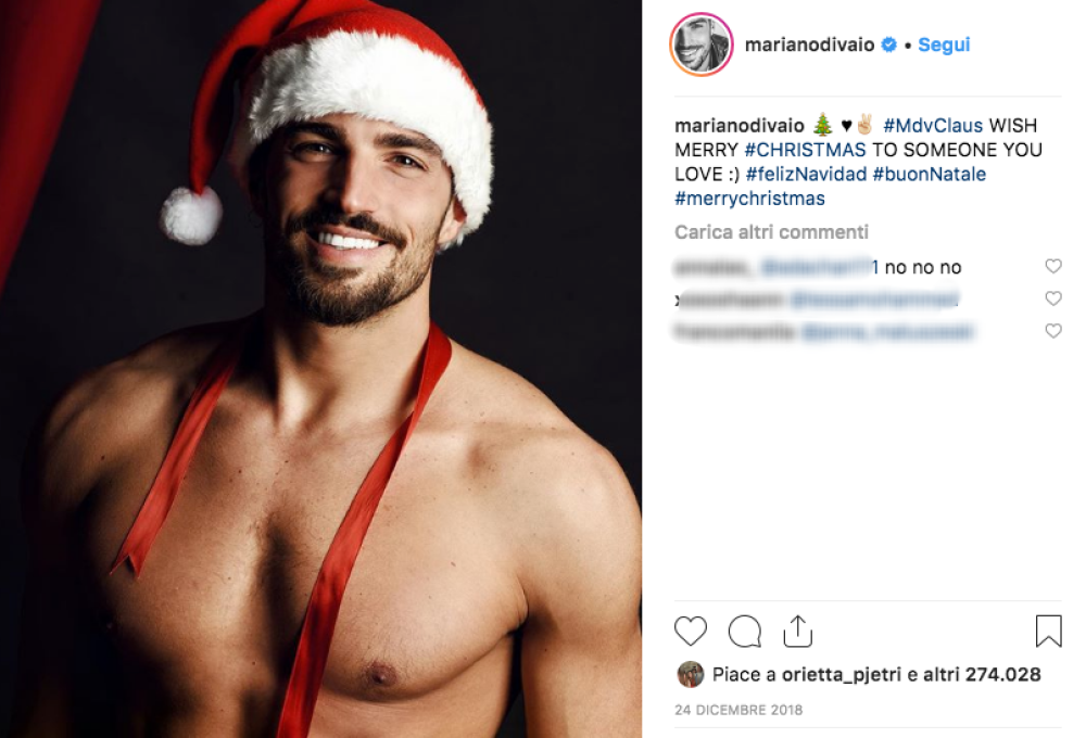 Un Babbo Natale che tutti vorremmo vedere scivolare dal camino almeno una volta nella vita