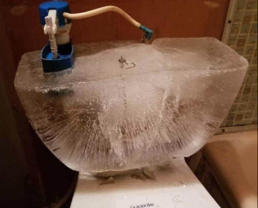 L'acqua si ghiaccia