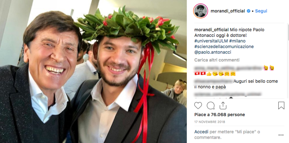 Non poteva mancare una foto con il nonno, del quale è l’orgoglio: questa foto è stata pubblicata dallo stesso Gianni Morandi che ha voluto