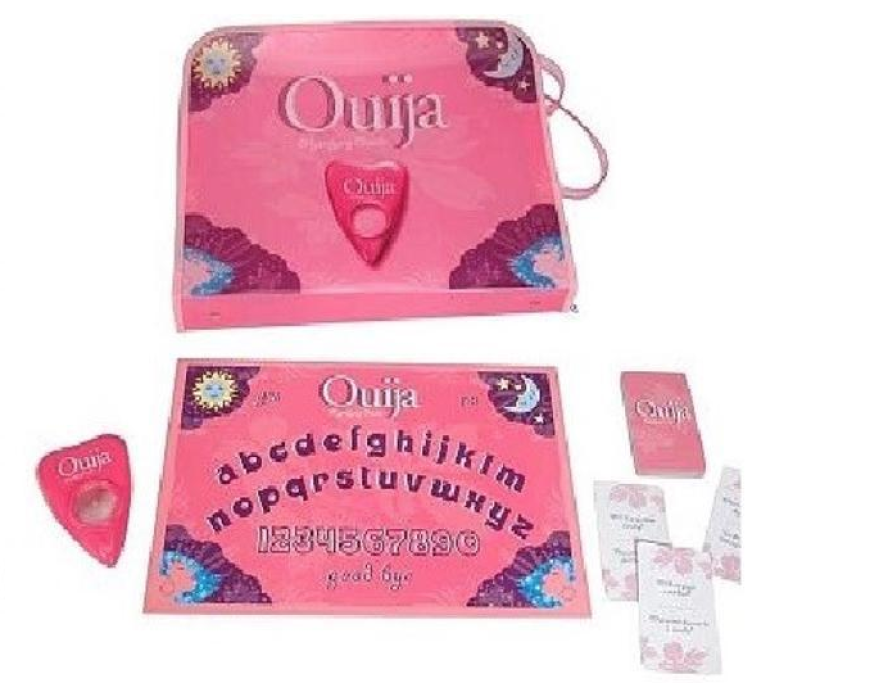 Ecco, invece, la versione rosa per le femminucce: il prodotto ha scatenato una vera e propria polemica ma la Hasbro ha continuato per la sua strada, 