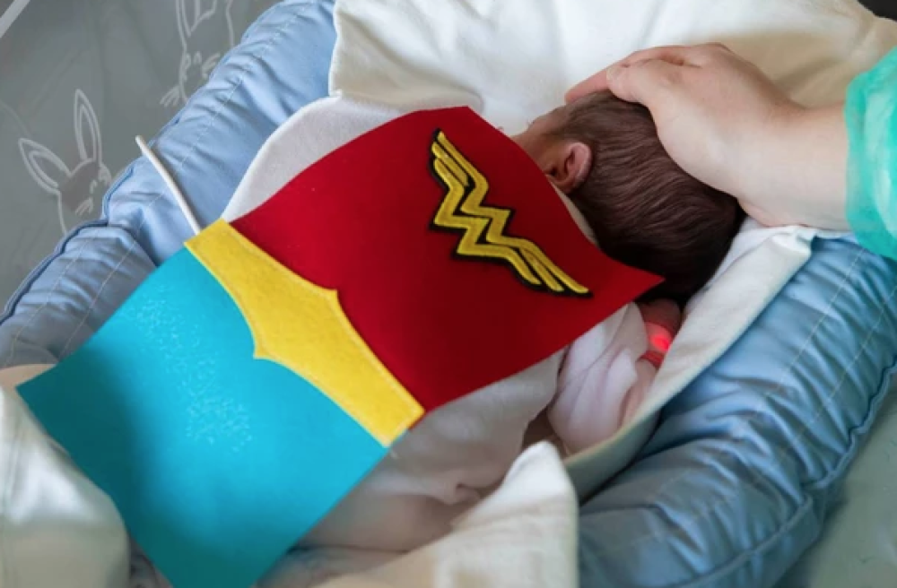 Questi piccolini sono stati vestiti da supereroi per festeggiare il Carnevale Ambrosiano