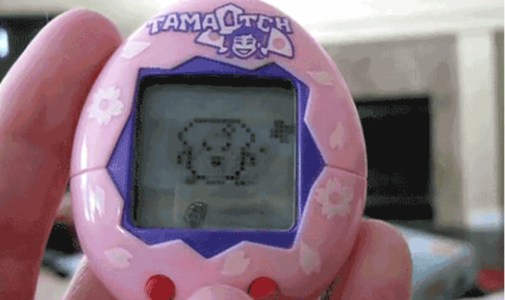 Il mitico Tamagotchi, l'alieno virtuale che dovevi nutrire per non far morire