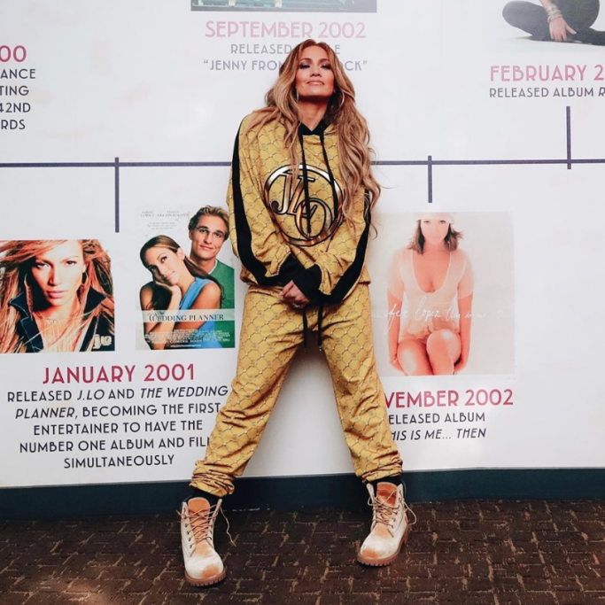 Jennifer Lopez è nata da una famiglia di origini portoricane a Castle Hill, un quartiere malfamato di New York dove vi è un’alta concentrazione di 