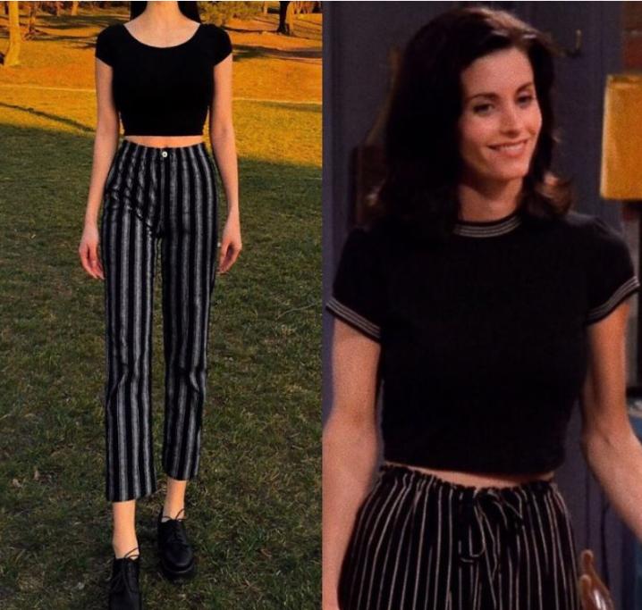 Sempre ripreso da "Friends", ecco l'oufit di Monica Geller, interpretata dall'attrice Courtney Cox.