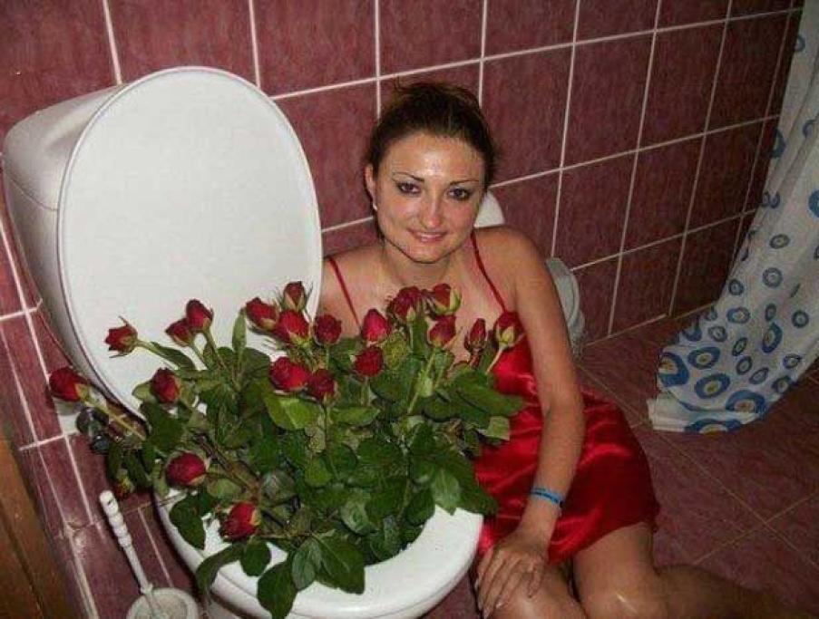 Non regalatele mai delle rose, se non volete chiaamare poi l'idraulico!