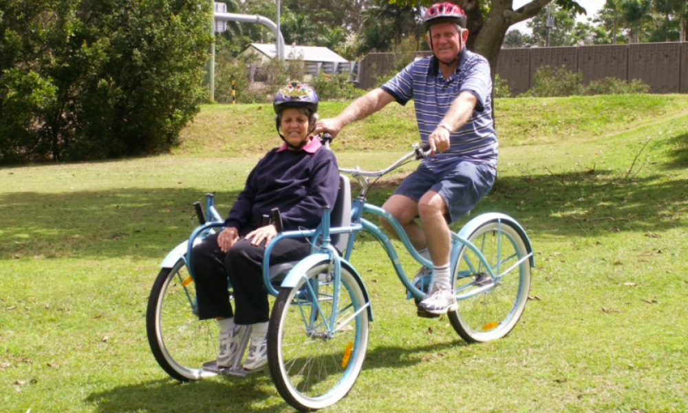 In un'intervista Bill ha detto che l'unico modo di vedersi da giovani era in bicicletta
