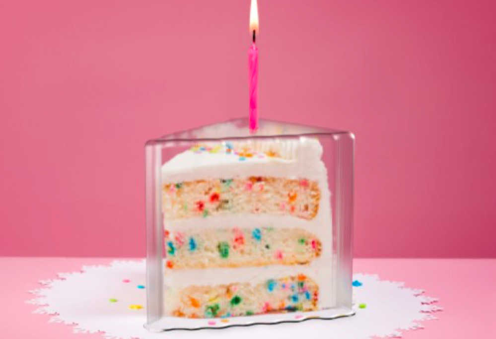 È possibile proteggere anche la singola fetta di torta