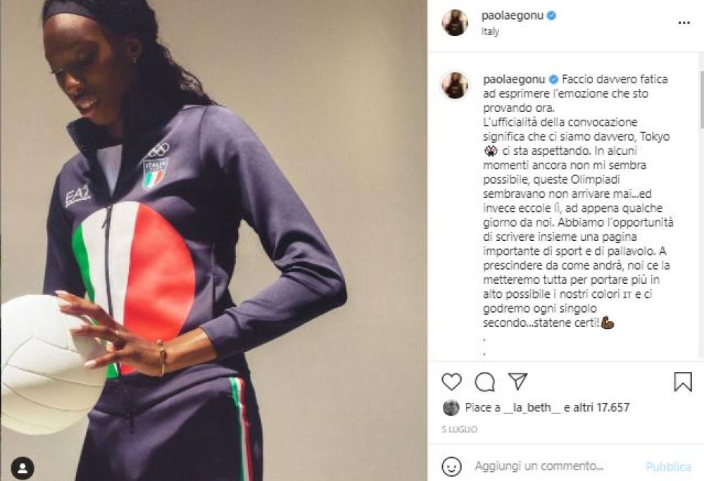 Egonu: portabandiera durante la cerimonia inaugurale di Tokyo 2020 