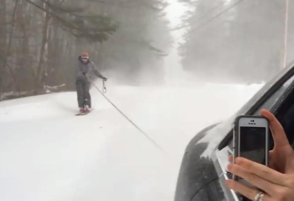 Un frame dal video di Alex Paige
