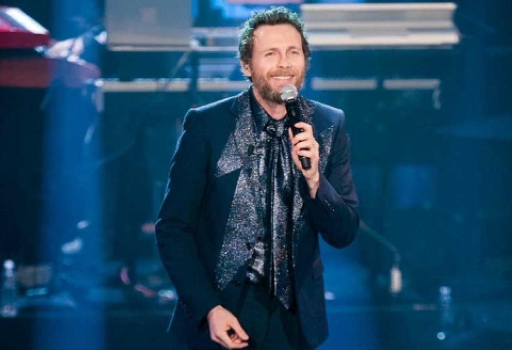 Jovanotti celebra il 50esimo anniversario dell’allunaggio con la cover di “Luna”