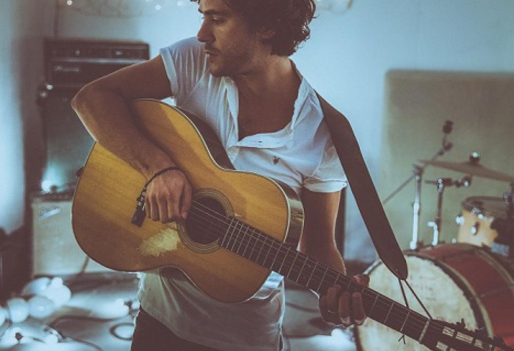 Jack Savoretti a 105 Mi Casa