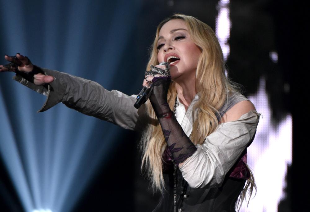 “Madonna è morta”: in Australia confondono Maradona con la popstar