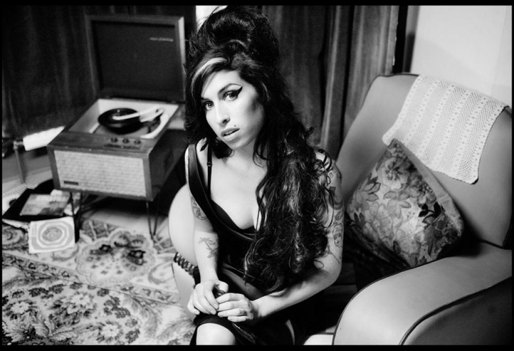 Il padre di Amy Winehouse: lo spirito di mia figlia viene spesso a trovarmi