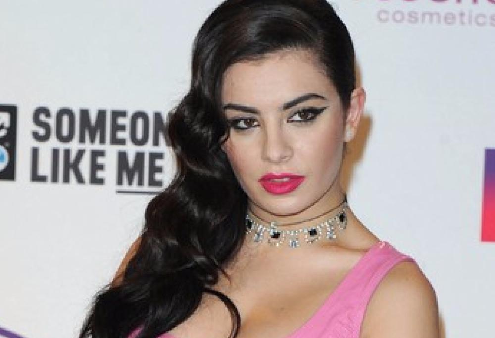 Charli XCX: “I miei gusti sono cambiati, ma amo sempre le cose trash”
