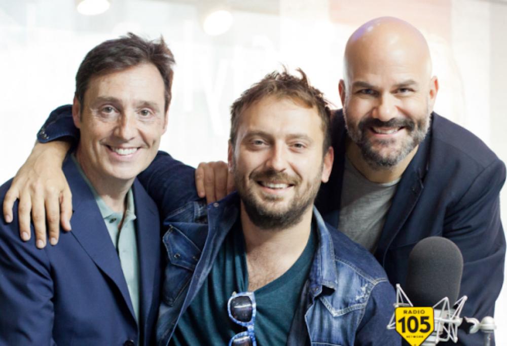 Cesare Cremonini a 105 Friends: “Il cantautore è un ladro, un ladro di emozioni”
